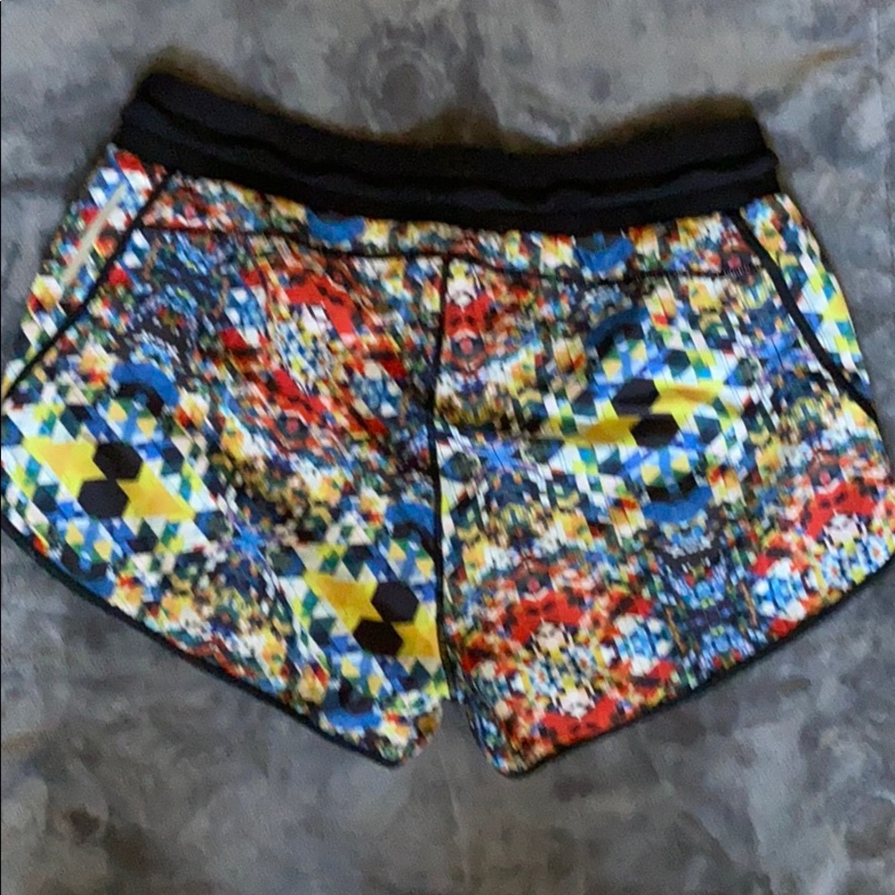 Fabletics Run Shorts - Picture 4 of 4